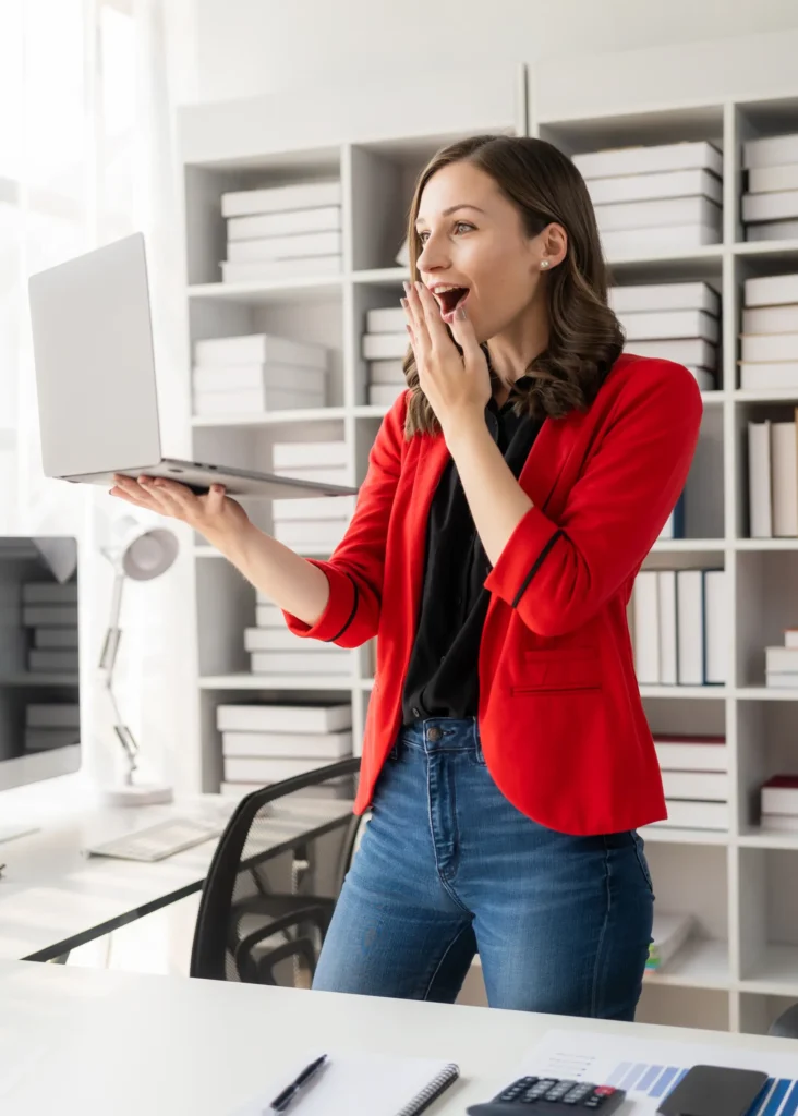 Sistema Web Inteligente optimizado para convertir visitantes en clientes mediante SEO, automatización e inteligencia artificial.